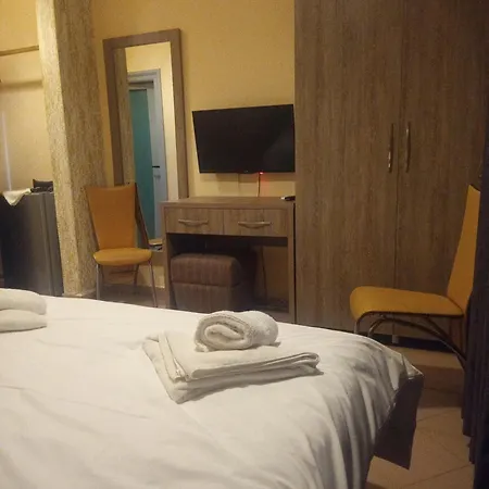 Prince Hotel Fier 3* Φιέρι