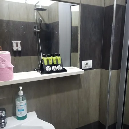 فندق Prince Hotel Fier 3*