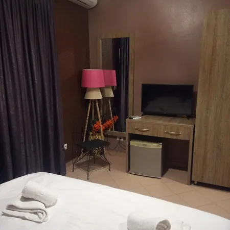 Prince Hotel Fier فندق فيير