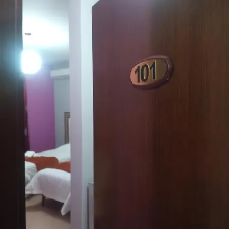 Prince Hotel Fier Hotel 3*