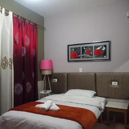 فندق Prince Hotel Fier 3*