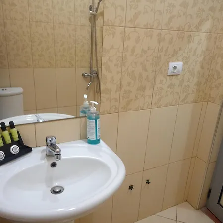 Prince Hotel Fier 3* فيير