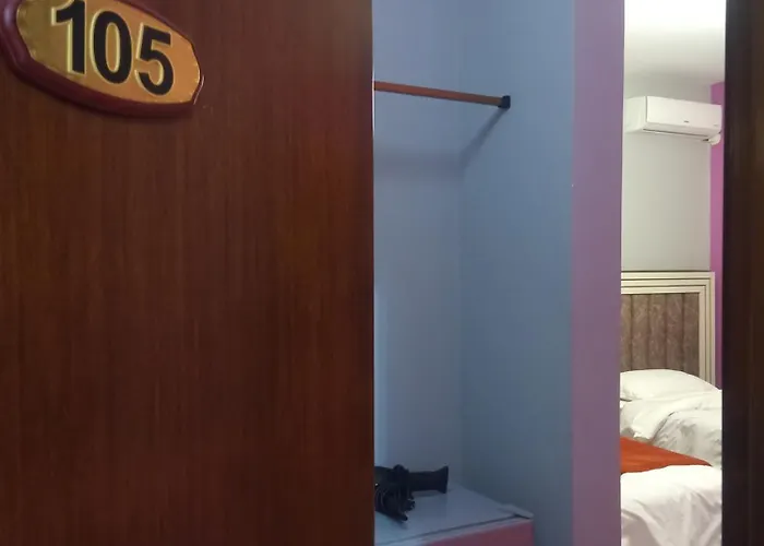 Prince Hotel Fier フィエル